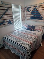 Seaside Escape - 1 Block From Beach & Boardwalk