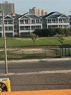 Seaside Escape - 1 Block From Beach & Boardwalk