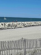 Seaside Escape - 1 Block From Beach & Boardwalk