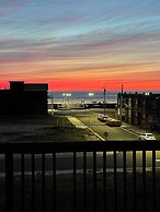 Seaside Escape - 1 Block From Beach & Boardwalk