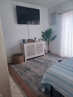 Seaside Escape - 1 Block From Beach & Boardwalk