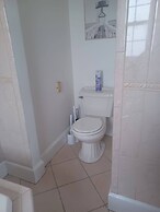 Seaside Escape - 1 Block From Beach & Boardwalk