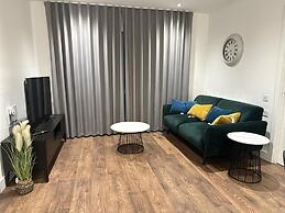 Cosy City Apartment in Barking