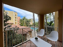 Exclusive Condo 10 Min to the Beach