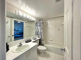 Exclusive Condo 10 Min to the Beach