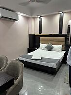 hotel swastik palace