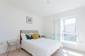 Luxurious 4 BH Home Near Willen Lake Ideal for Families & Business Sta