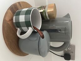 Luxurious 4 BH Home Near Willen Lake Ideal for Families & Business Sta