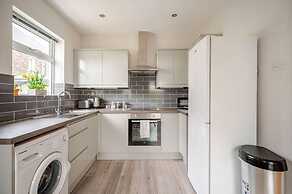 Ekaya Cozy Belfast With 2 Bedrooms