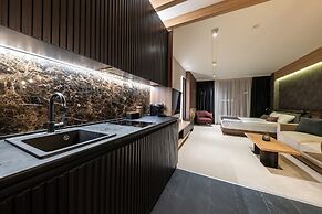 Woodside Apartment 218