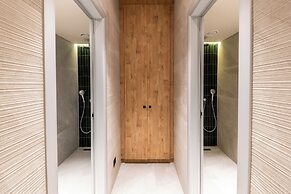 Woodside Apartment 218