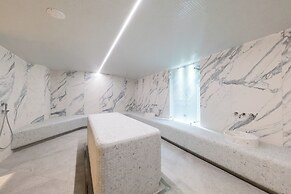 Woodside Apartment 218