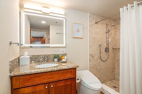 Ilikai Hotel Condo at Waikiki with Parking