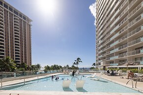 Ilikai Hotel Condo at Waikiki with Parking