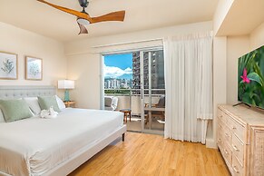 Ilikai Hotel Condo at Waikiki with Parking