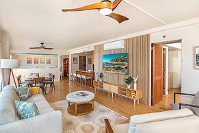 Ilikai Hotel Condo at Waikiki with Parking