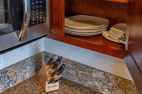 Ilikai Hotel Condo at Waikiki with Parking