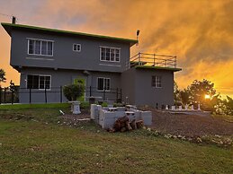 Hillside Veranda