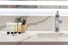 Ilikai Hotel Condo at Waikiki No Parking