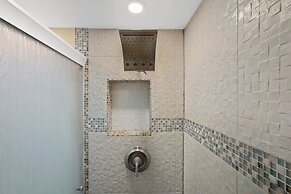 Kihei Ali'i Kai Condos with Ocean View and Parking