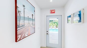 Villa Shapira 6BR Luxurious Designer Home With Heated Pool