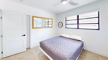 Villa Shapira 6BR Luxurious Designer Home With Heated Pool