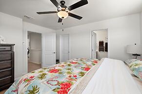 Relaxing 3BR Retreat Community Pool Gym