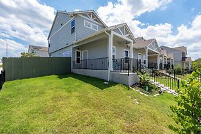 Relaxing 3BR Retreat Community Pool Gym