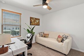 Relaxing 3BR Retreat Community Pool Gym