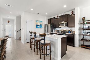 Relaxing 3BR Retreat Community Pool Gym