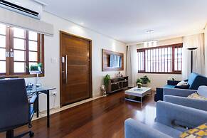 Casa no morumbi com AC- Brazilian Corner