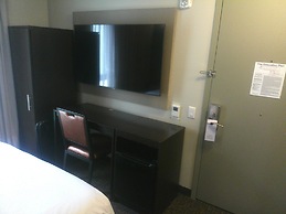 Red Roof PLUS+ Brooklyn - 3rd Ave