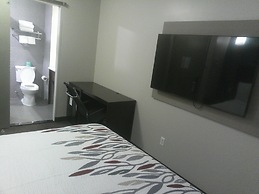 Red Roof PLUS+ Brooklyn - 3rd Ave