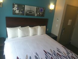 Red Roof PLUS+ Brooklyn - 3rd Ave