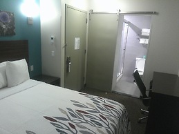 Red Roof PLUS+ Brooklyn - 3rd Ave