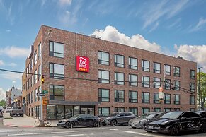 Red Roof Inn PLUS+ Brooklyn - 3rd Ave