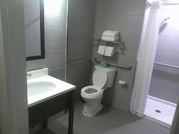 Red Roof PLUS+ Brooklyn - 3rd Ave