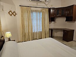 De Royale Summit Home Stay