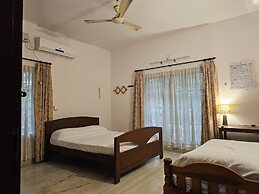 De Royale Summit Home Stay