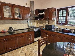 De Royale Summit Home Stay