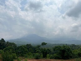 De Royale Summit Home Stay