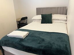 The Coral Guest House Fratton