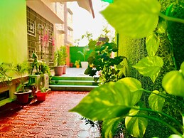 Easy Inn Holiday Home