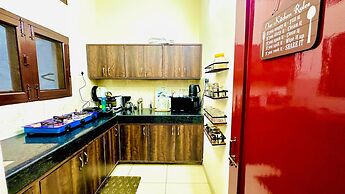 Easy Inn Holiday Home