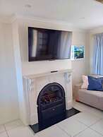 The Ultimate Poolside Escape - Pet Friendly