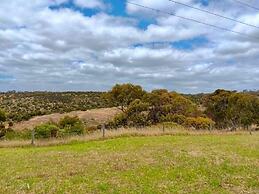 The Ultimate Poolside Escape - Pet Friendly