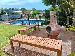 The Ultimate Poolside Escape - Pet Friendly