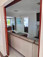 The Ultimate Poolside Escape - Pet Friendly