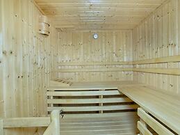 Quiet Chalet With Sauna in Konigsleiten