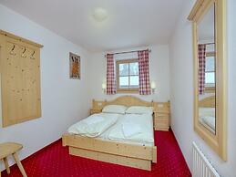 Quiet Chalet With Sauna in Konigsleiten